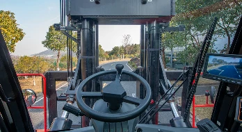  各向视野出色，视线通透